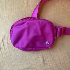 Sonic pink belt bag